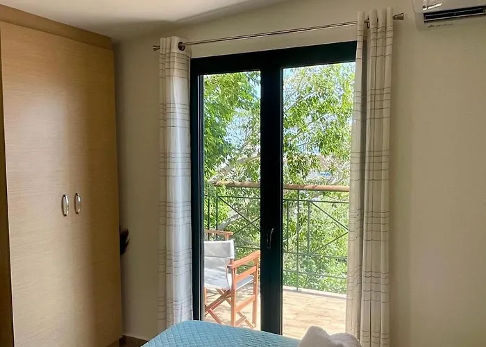 The Secret Treehouse * Herszonisszosz