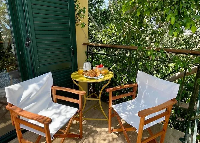 The Secret Treehouse