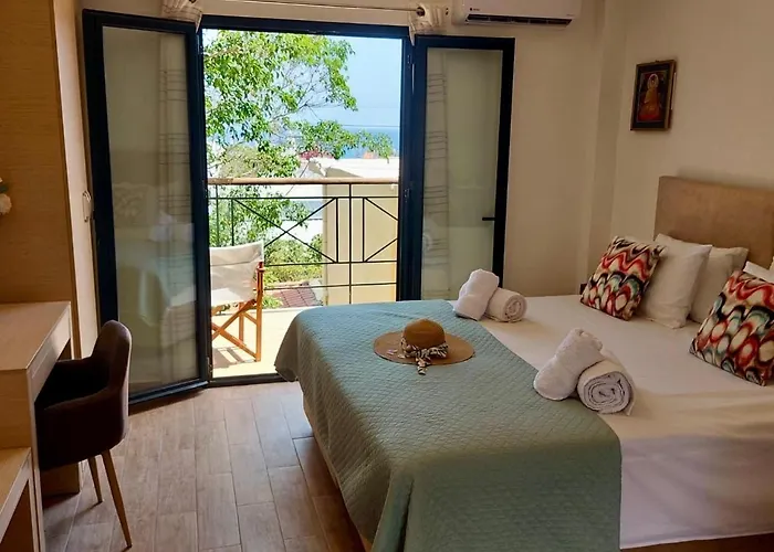 The Secret Treehouse * Herszonisszosz