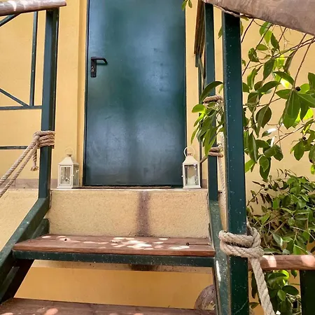 Apartment The Secret Treehouse