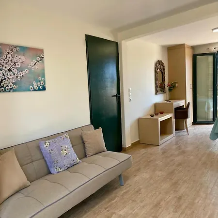 The Secret Treehouse Apartment Hersonissos (Crete)