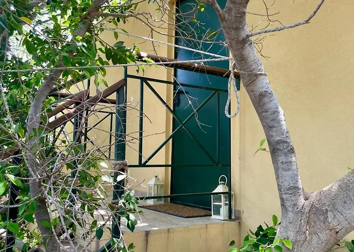 The Secret Treehouse Hersónissos