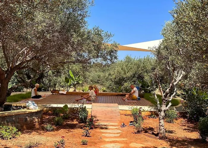 The Secret Treehouse Апартаменти *