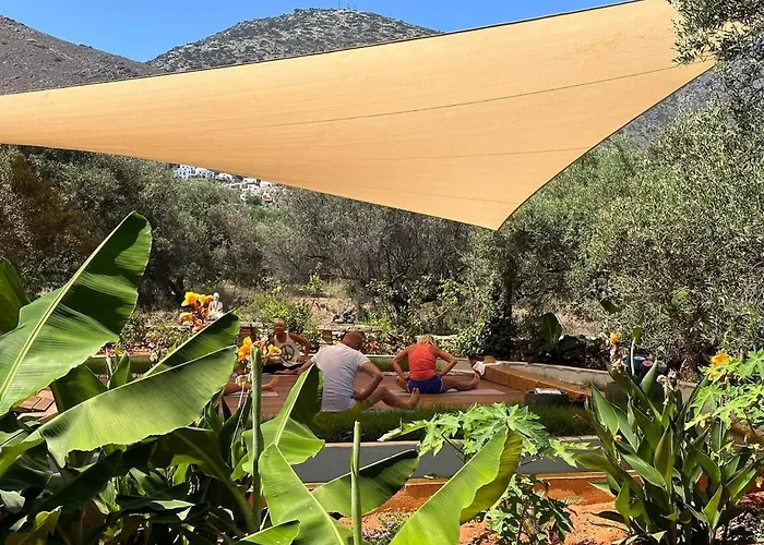 The Secret Treehouse Апартаменти Херсонісос