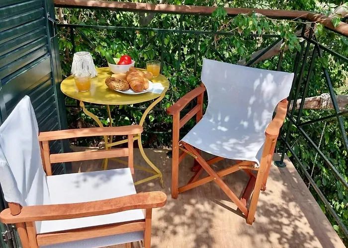 The Secret Treehouse Апартаменти Херсонісос